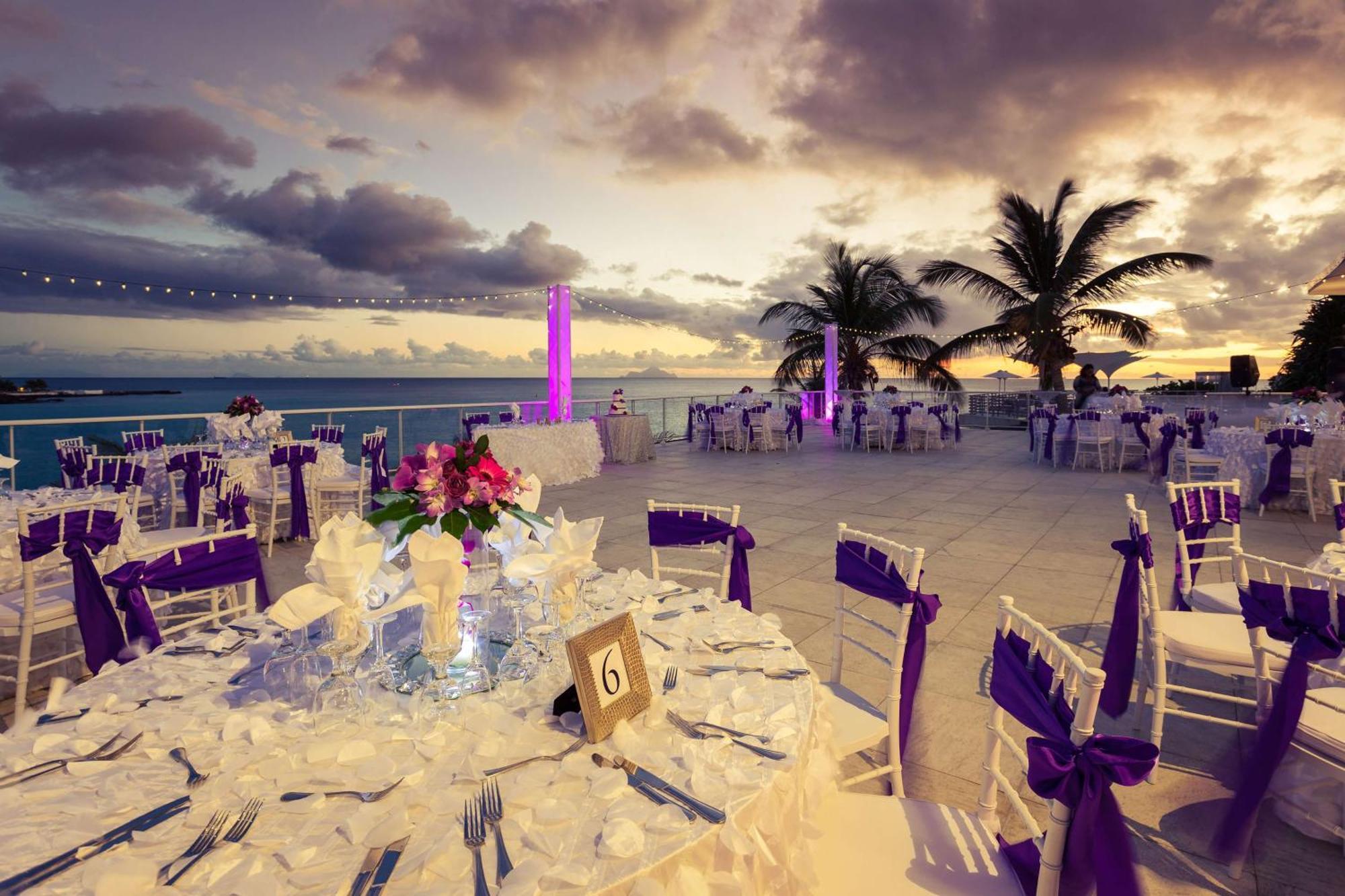 Sonesta Maho Beach All Inclusive Resort Casino & Spa Eksteriør billede