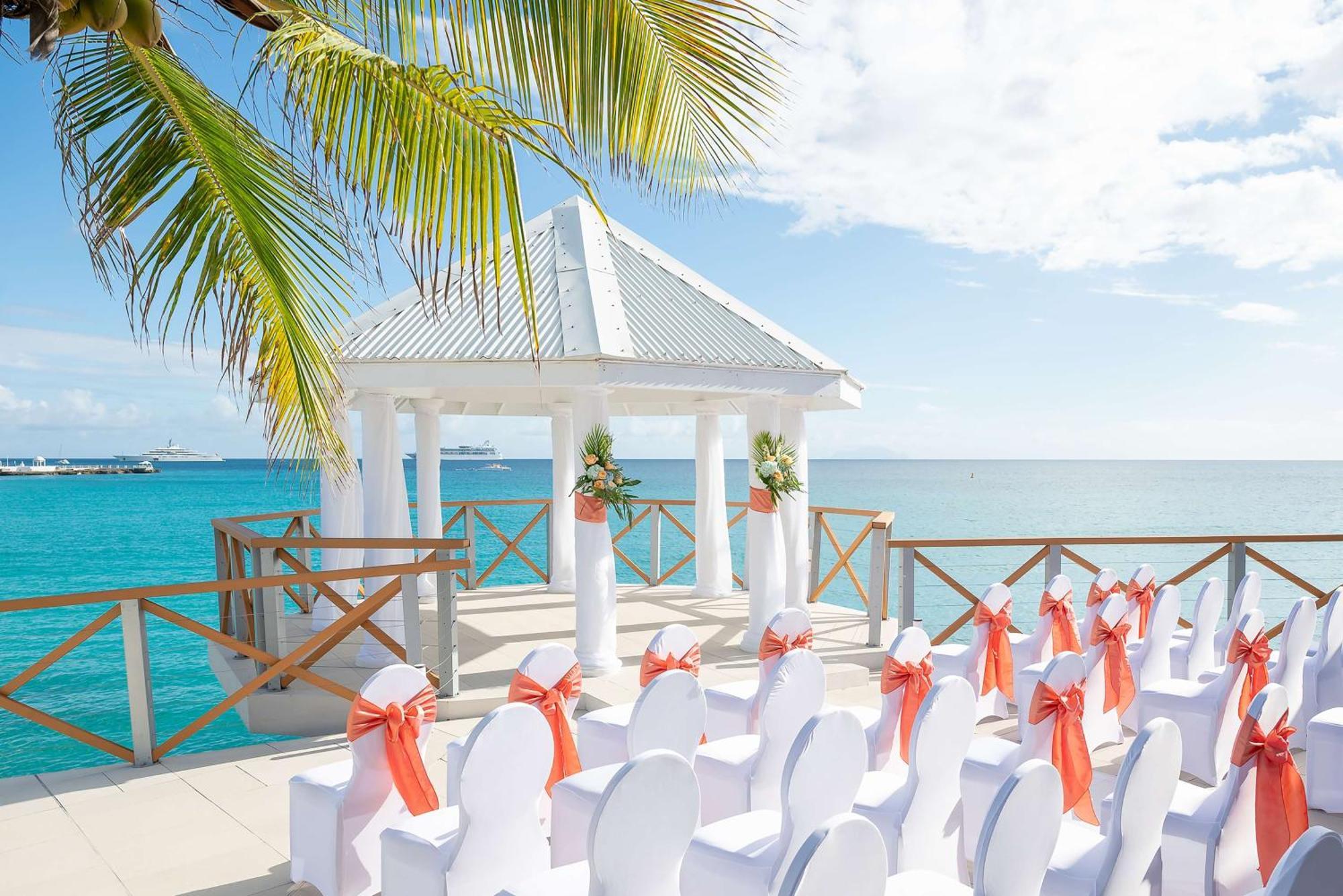 Sonesta Maho Beach All Inclusive Resort Casino & Spa Eksteriør billede