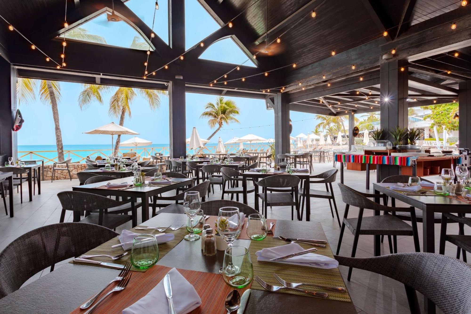 Sonesta Maho Beach All Inclusive Resort Casino & Spa Eksteriør billede