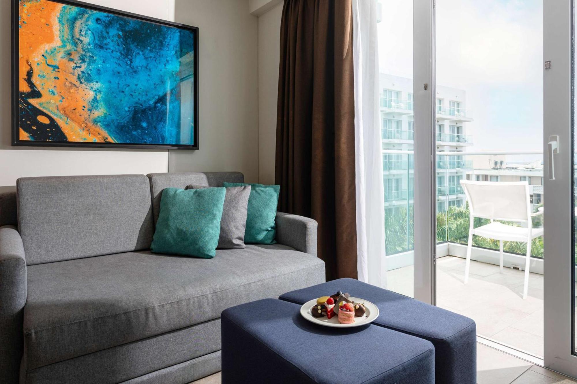 Sonesta Maho Beach All Inclusive Resort Casino & Spa Eksteriør billede