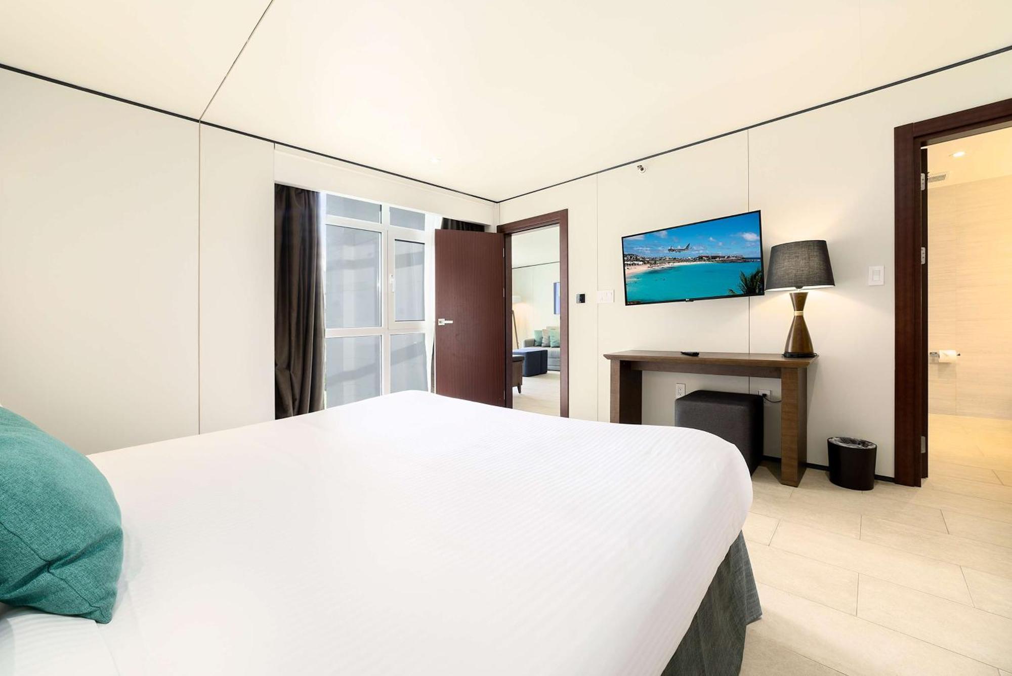 Sonesta Maho Beach All Inclusive Resort Casino & Spa Eksteriør billede